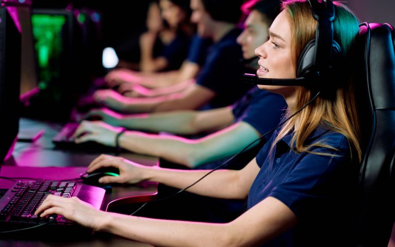 girl-playing-computer-game-in-e-sport-club.jpg girl-playing-computer-game-in-e-sport-club.jpg